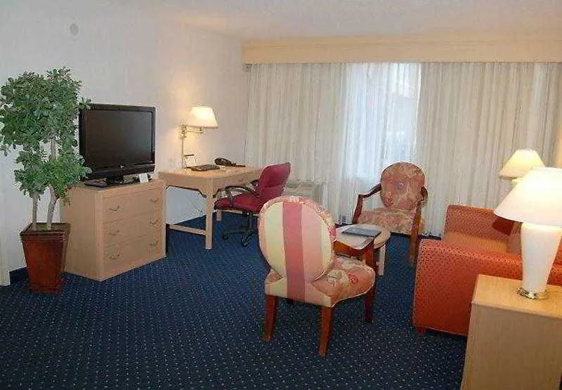 Courtyard By Marriott Orlando Downtown Hotel